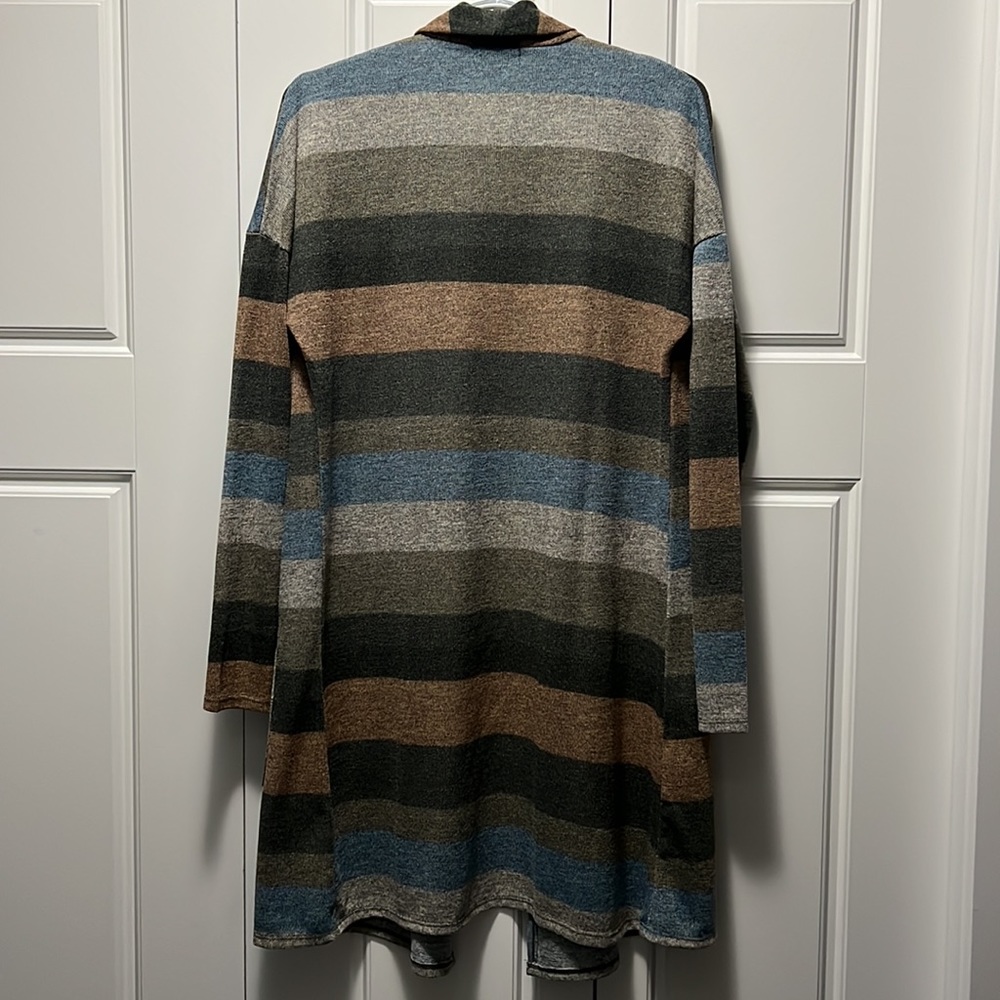 Eclipse Sweater - Picture 5 of 6
